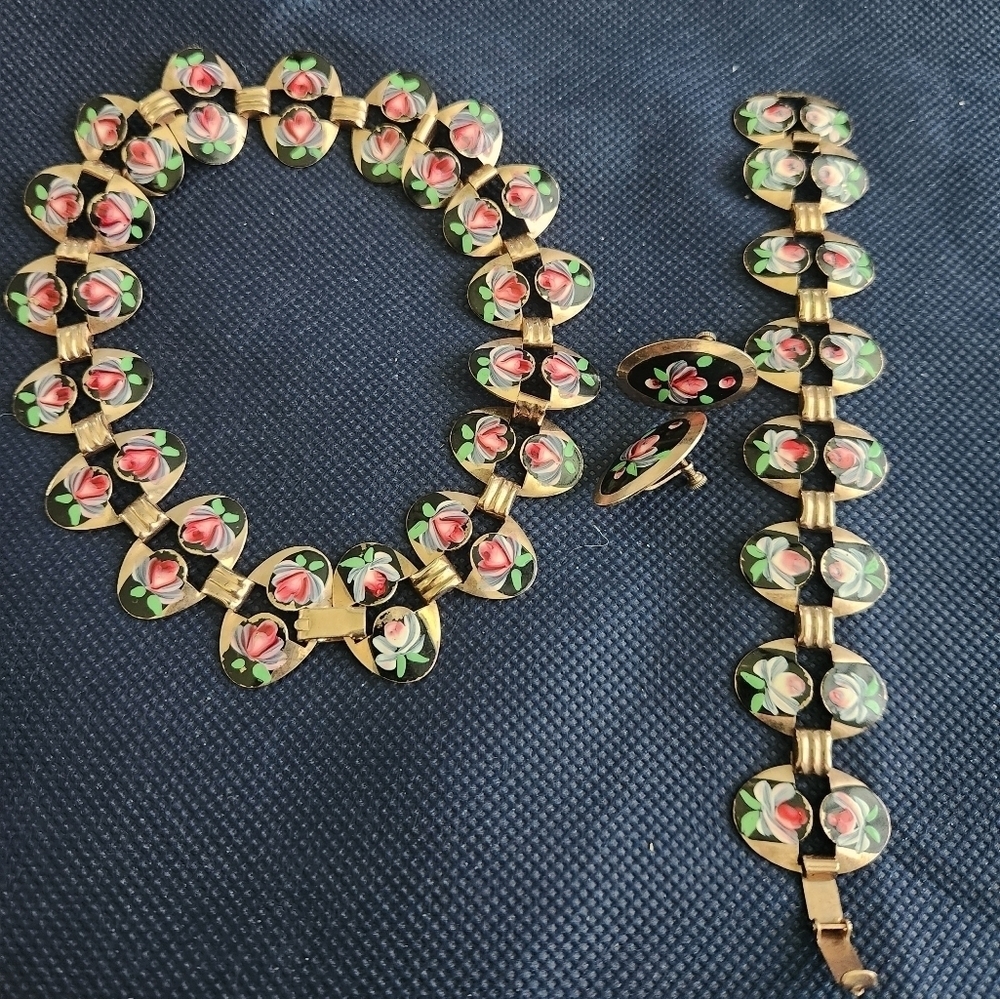 1950s vtg handpainted rose enamel metal screwback earrings, necklace & bracelet - Picture 1 of 4